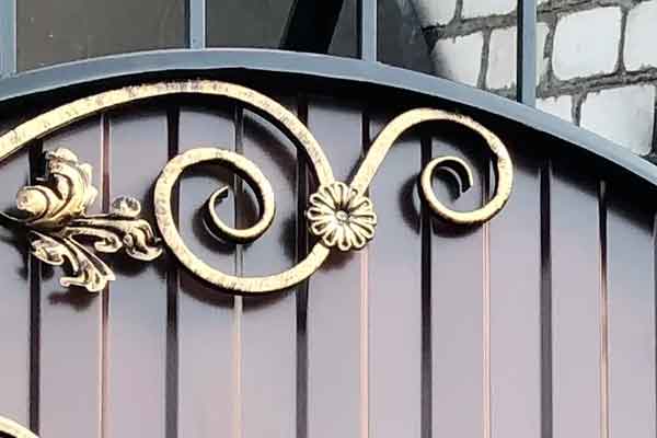 Ворота в Турове